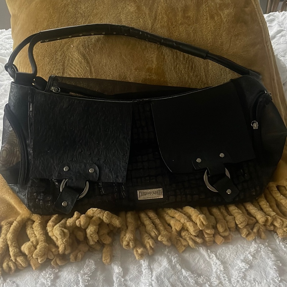 PET CARRIER - Carrier for a 7-9 pound dog 22 x 49